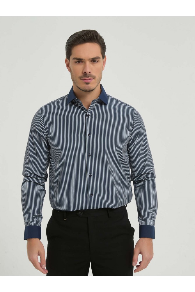 Chemise à rayures en coupe droite