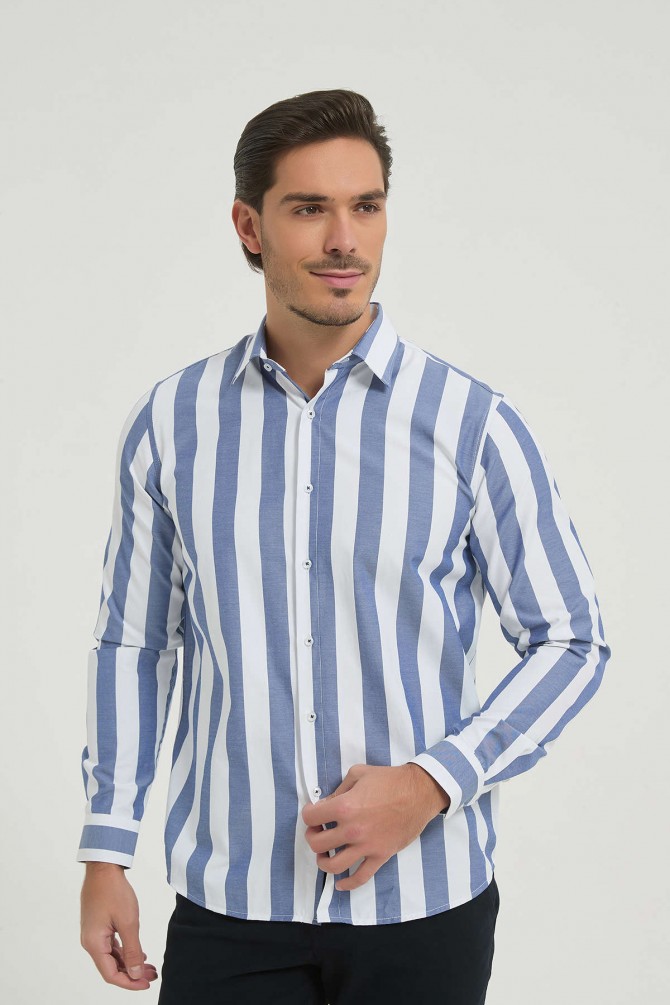 Chemise à rayures en coupe droite