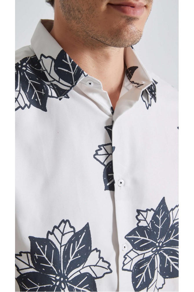 Patterned sleeveless shirt comfort fit - White