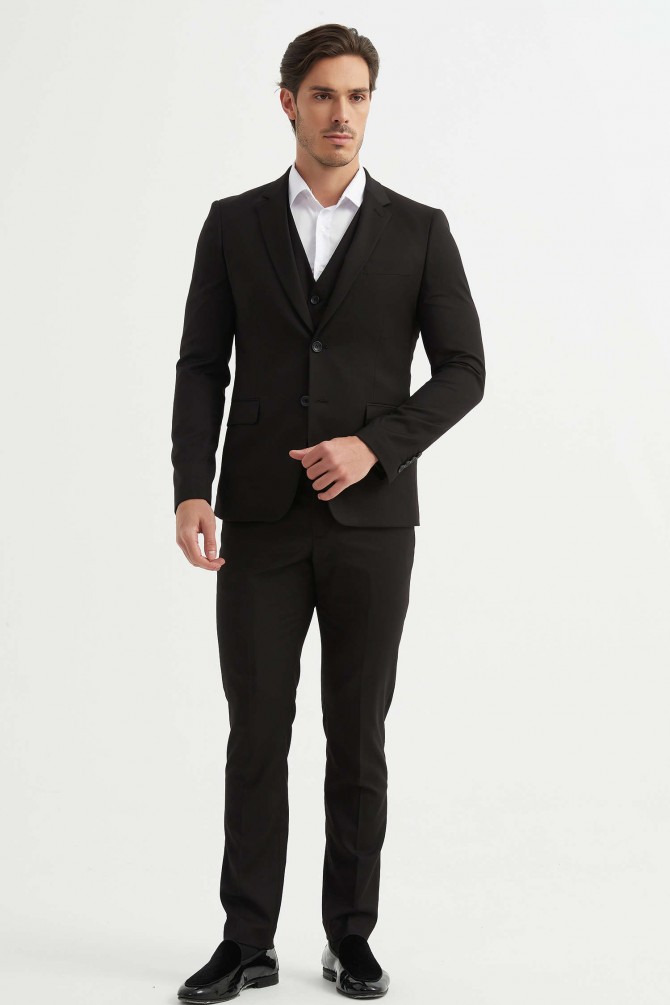 3 pieces suit in black