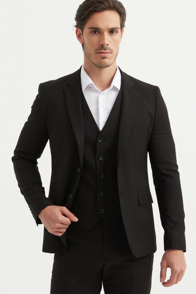 3 pieces suit in black
