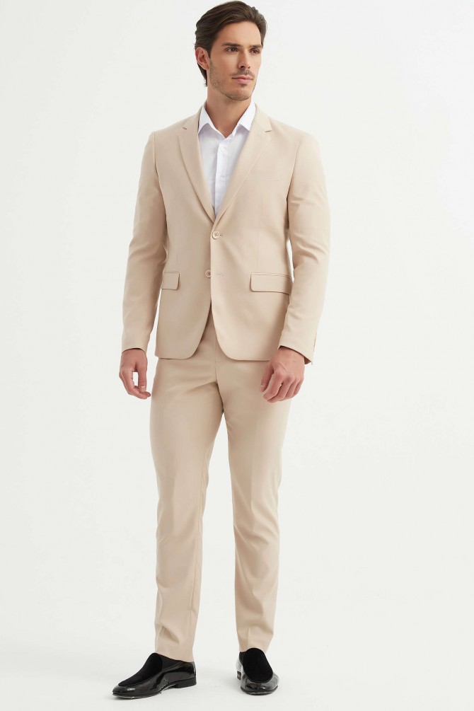 3 pieces suit in beige