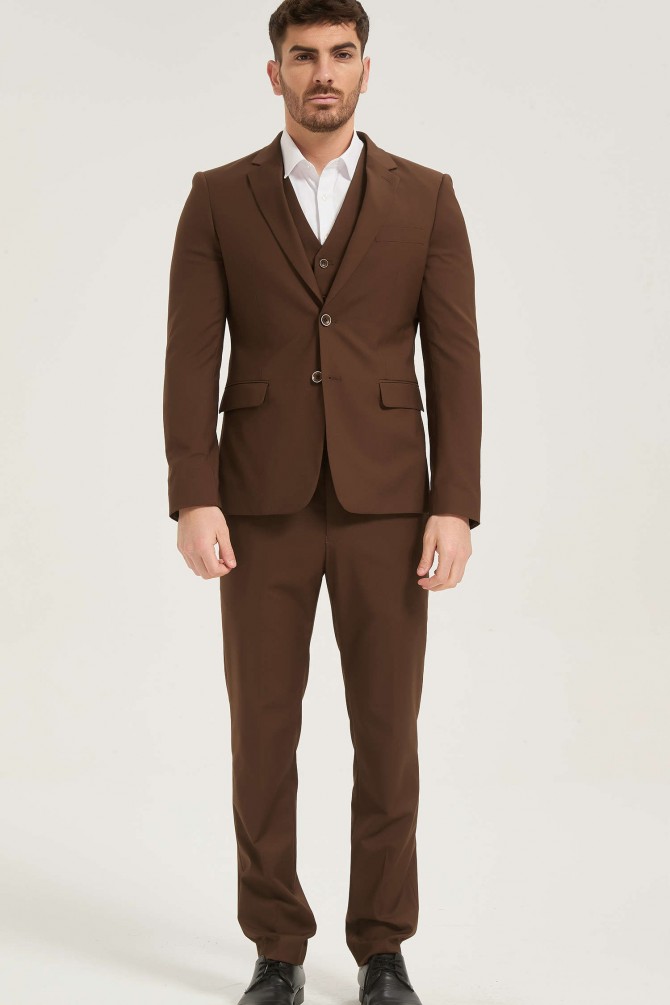 3 pieces suit in brown