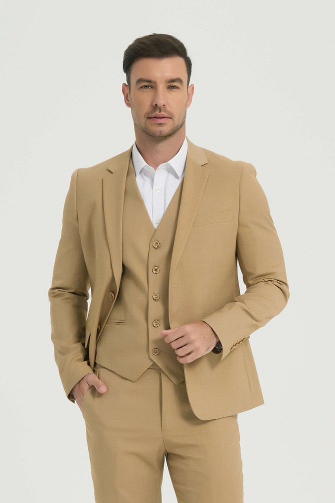 3 pieces suit in champagne