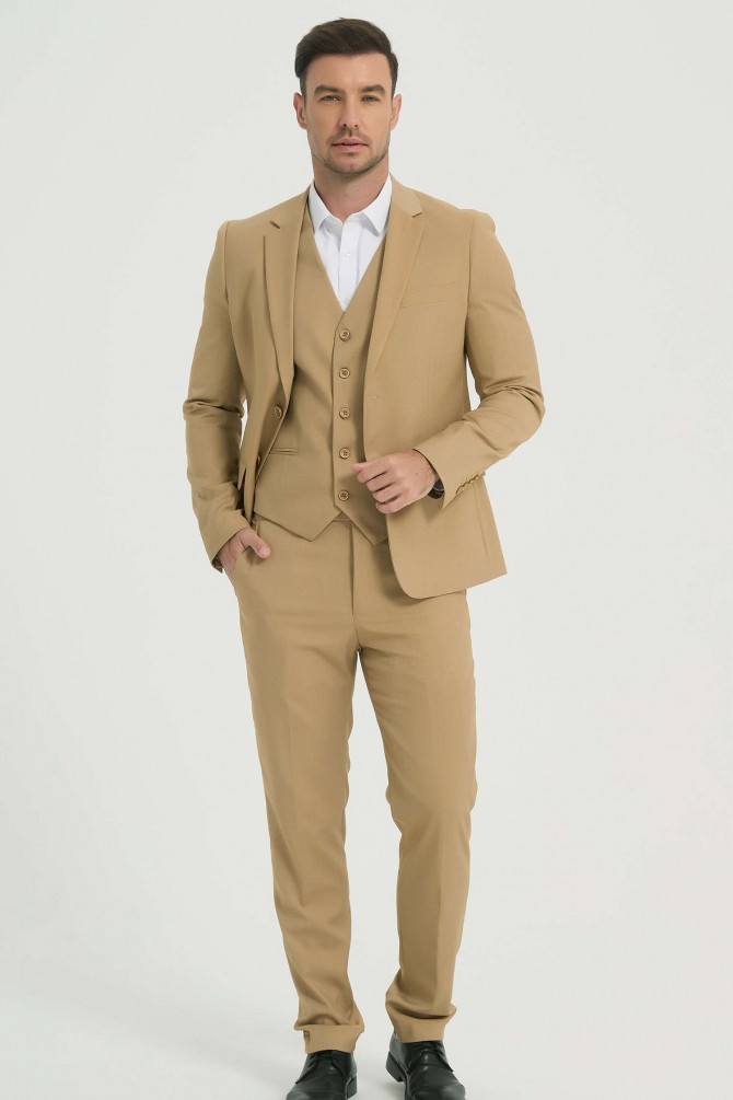 3 pieces suit in champagne