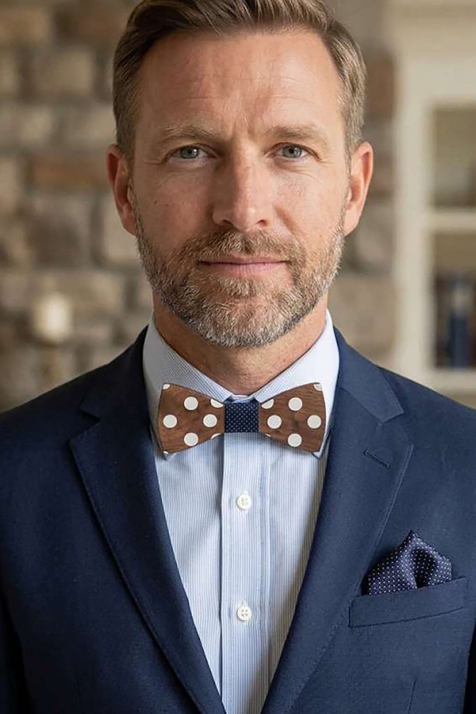 Wood bowtie