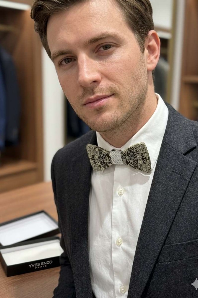 Wood bowtie