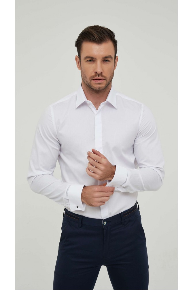 Chemise blanche coupe slim à poignets mousquetaires