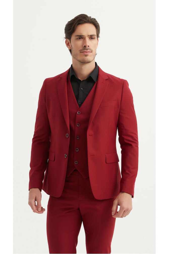 Costume 3 pièces en rouge