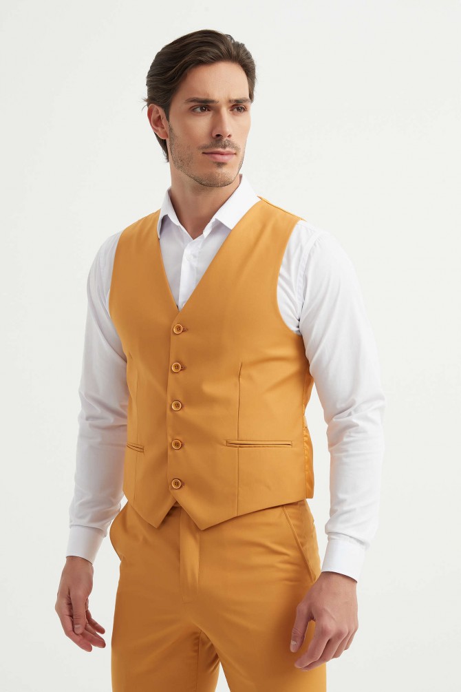 3 pieces suit in mustard