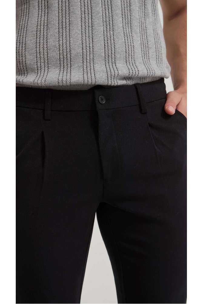 Pantalon stretch à pinces - Noir