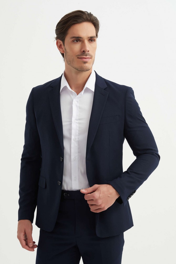 3 pieces suit in navy blue