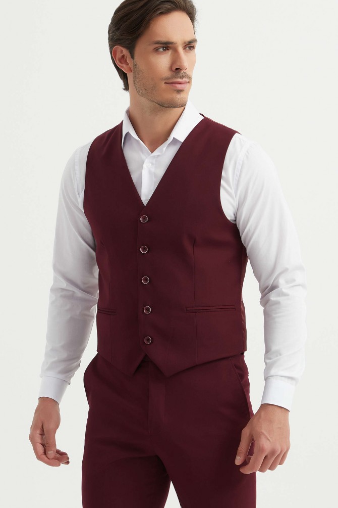 3 pieces suit in burgundy
