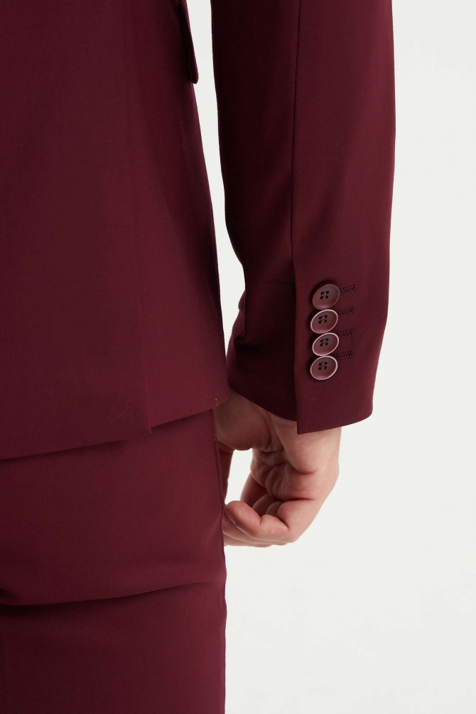 3 pieces suit in burgundy