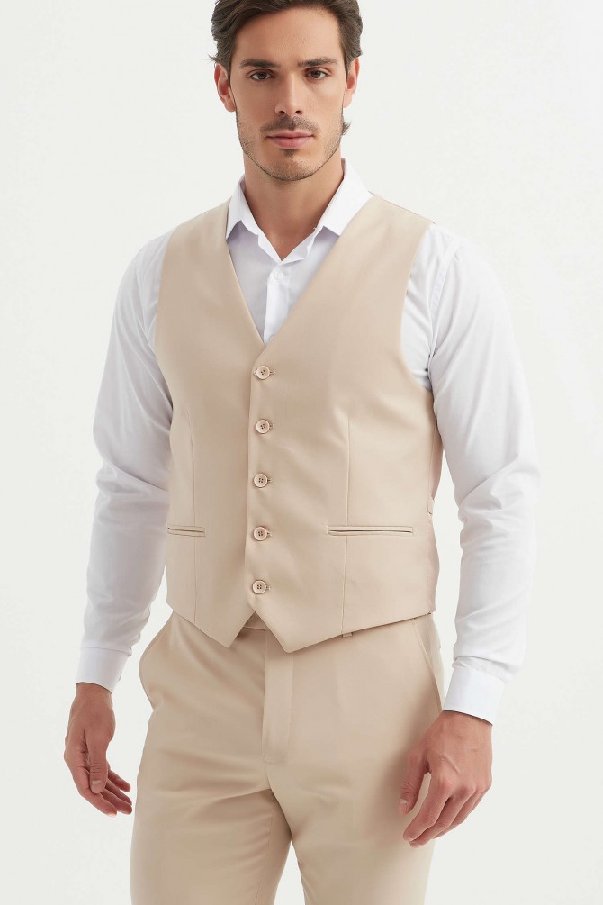 3 pieces suit in beige