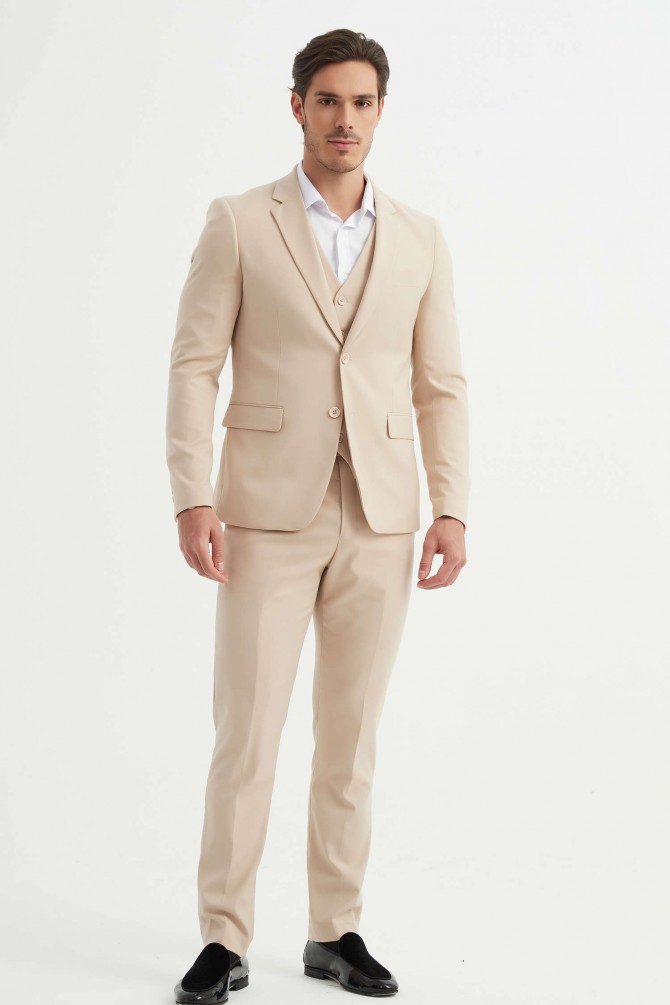 3 pieces suit in beige