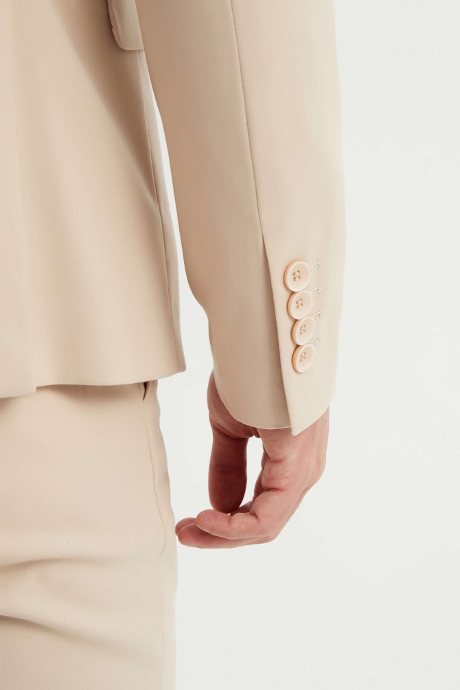 3 pieces suit in beige