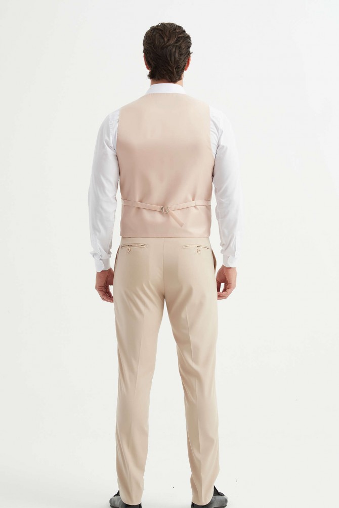 3 pieces suit in beige