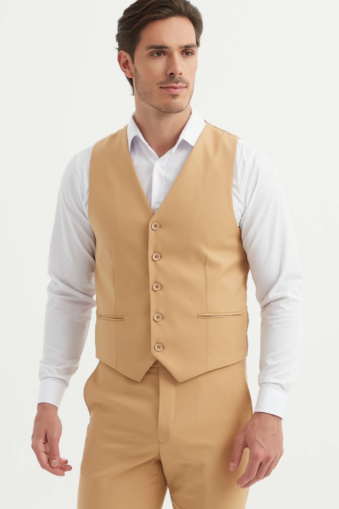 3 pieces suit in sand