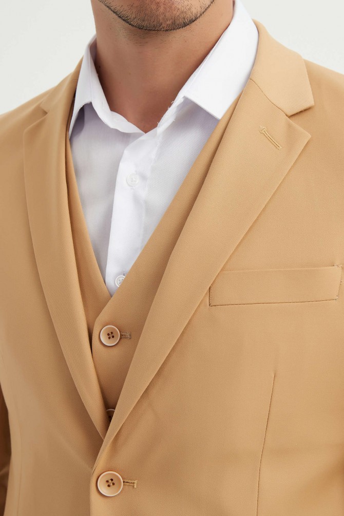 3 pieces suit in sand