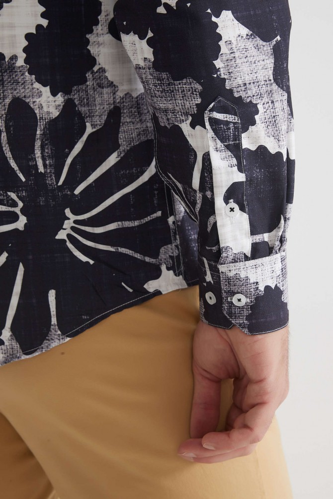 Patterned shirt comfort fit