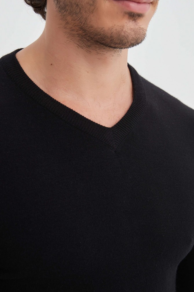 "V" neck jumper