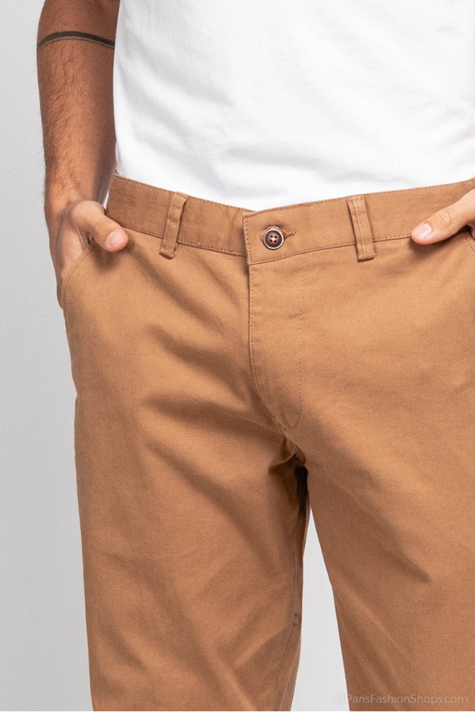 Pantalon chino cintré