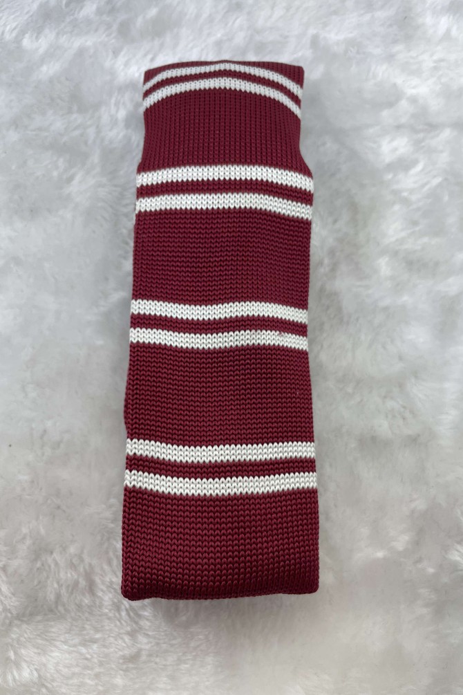 Cravate tricoté bordeaux