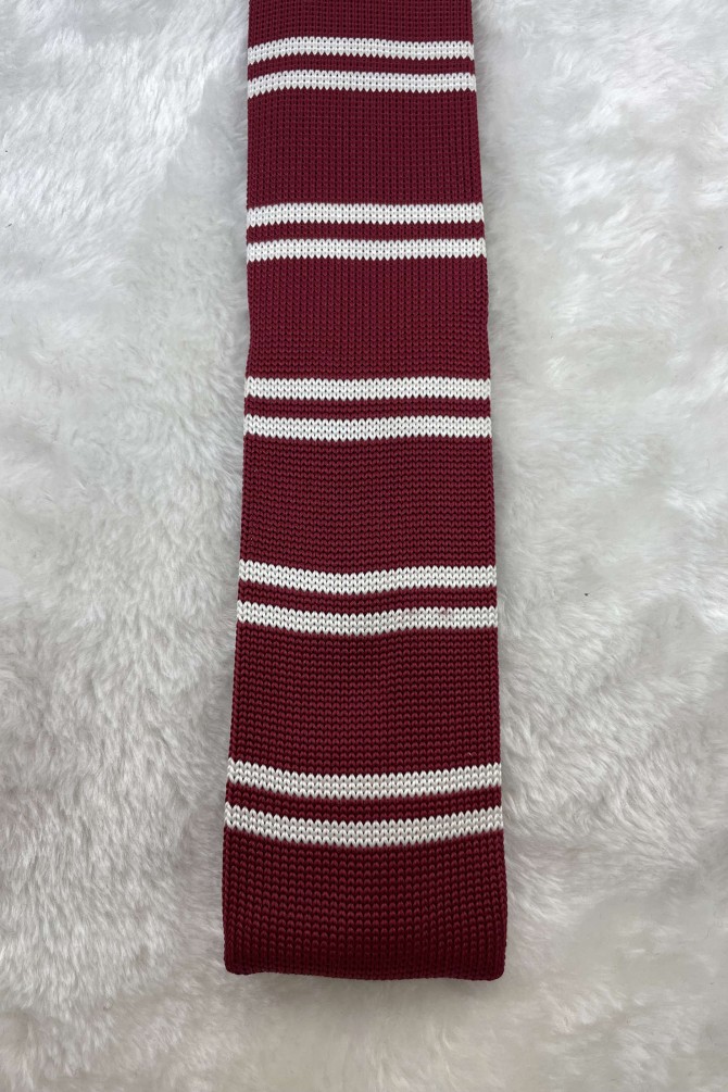 Cravate tricoté bordeaux