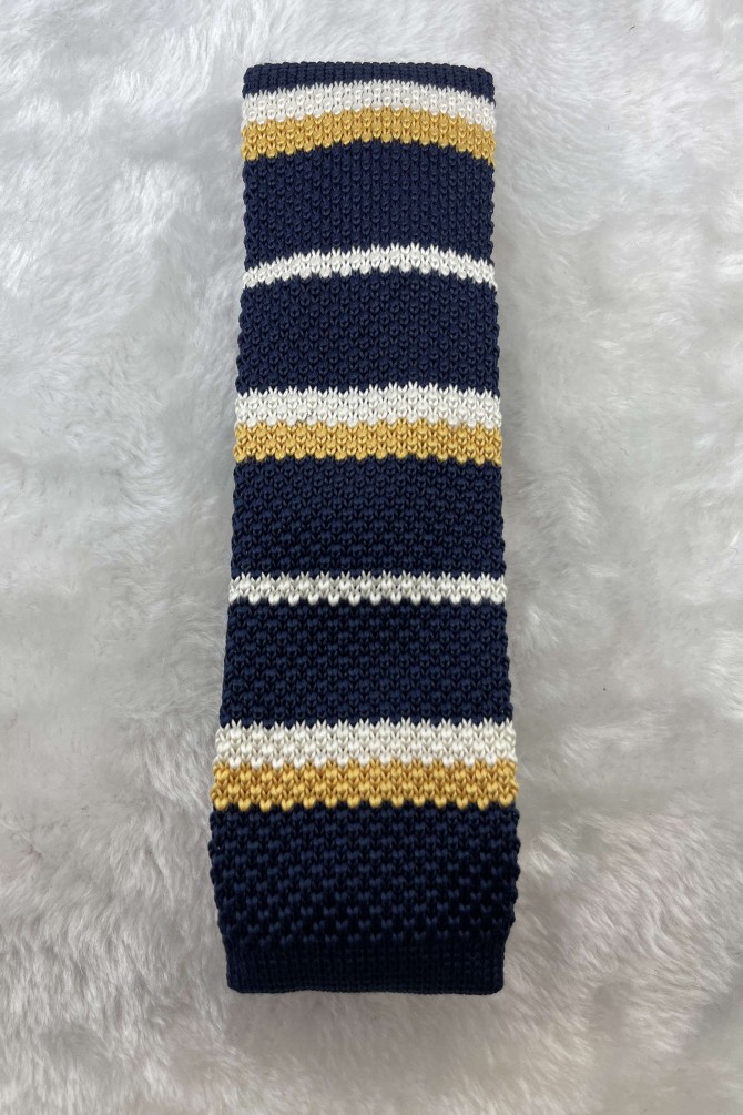 Cravate tricoté bleu marine